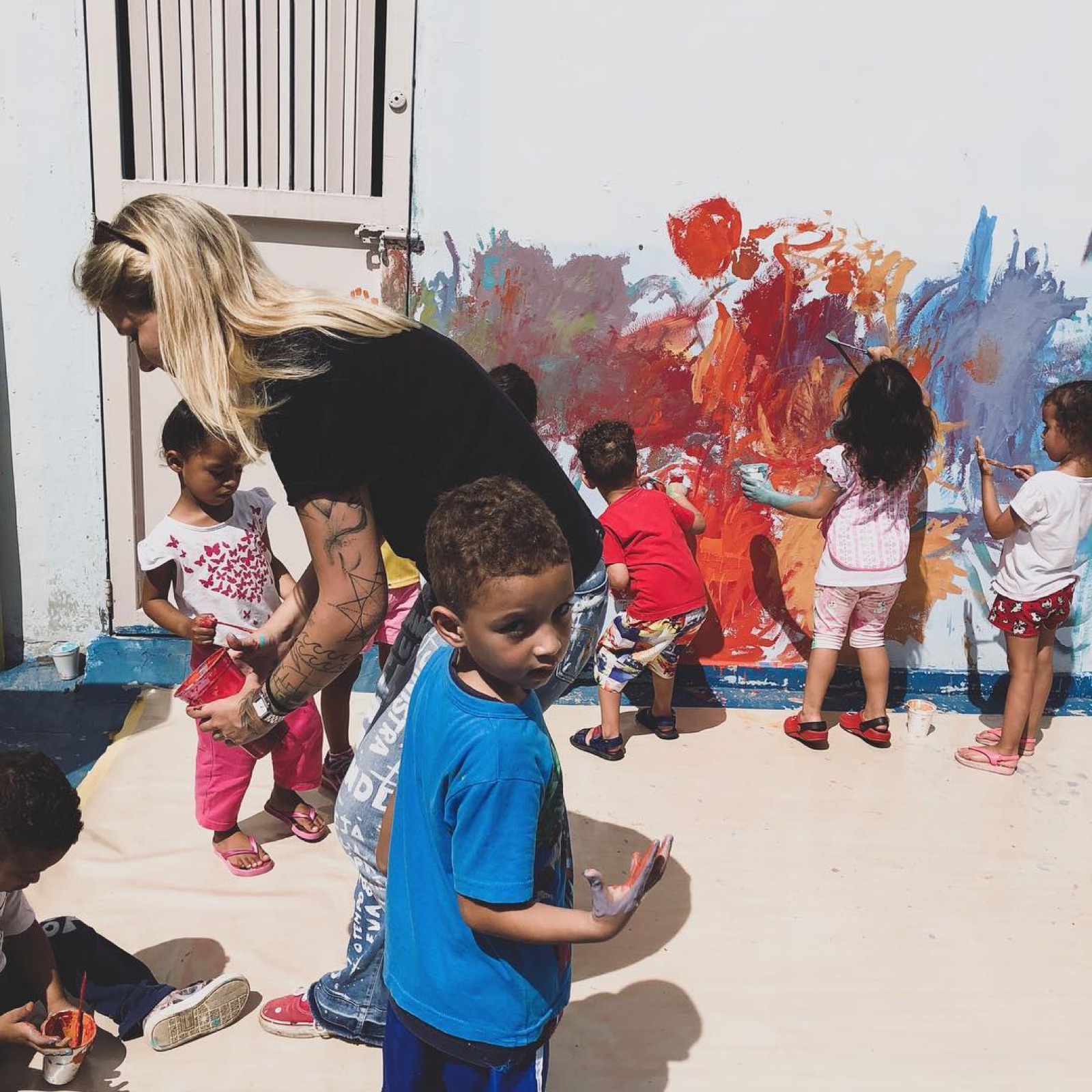 Vivência de arte livre no CEI Cristóvão